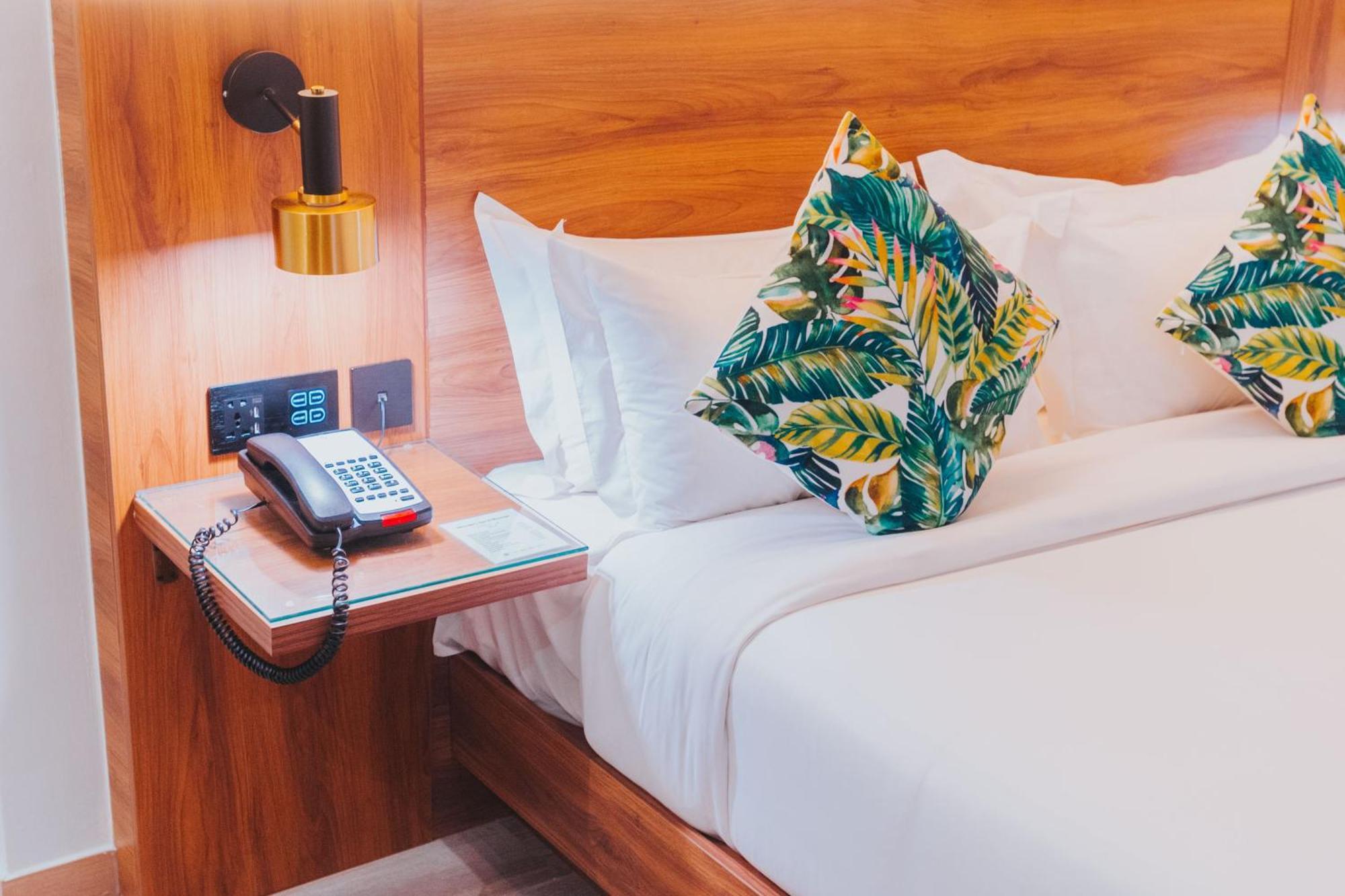 Surestay Studio By Best Western Clarkview Angeles City Εξωτερικό φωτογραφία