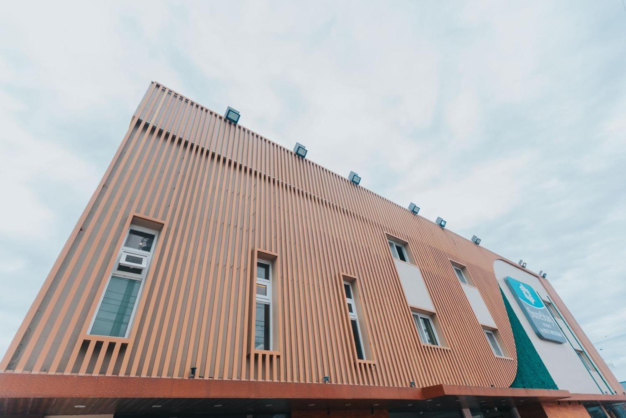 Surestay Studio By Best Western Clarkview Angeles City Εξωτερικό φωτογραφία